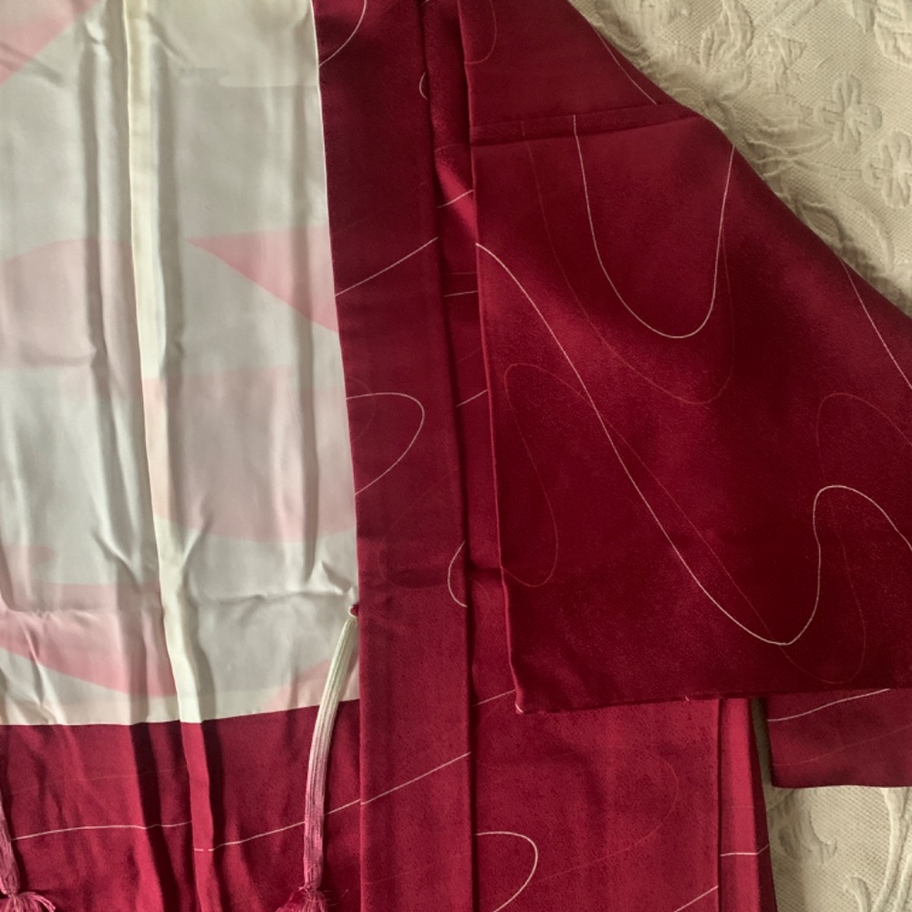 Japanese Kimono - Picture 2 of 4